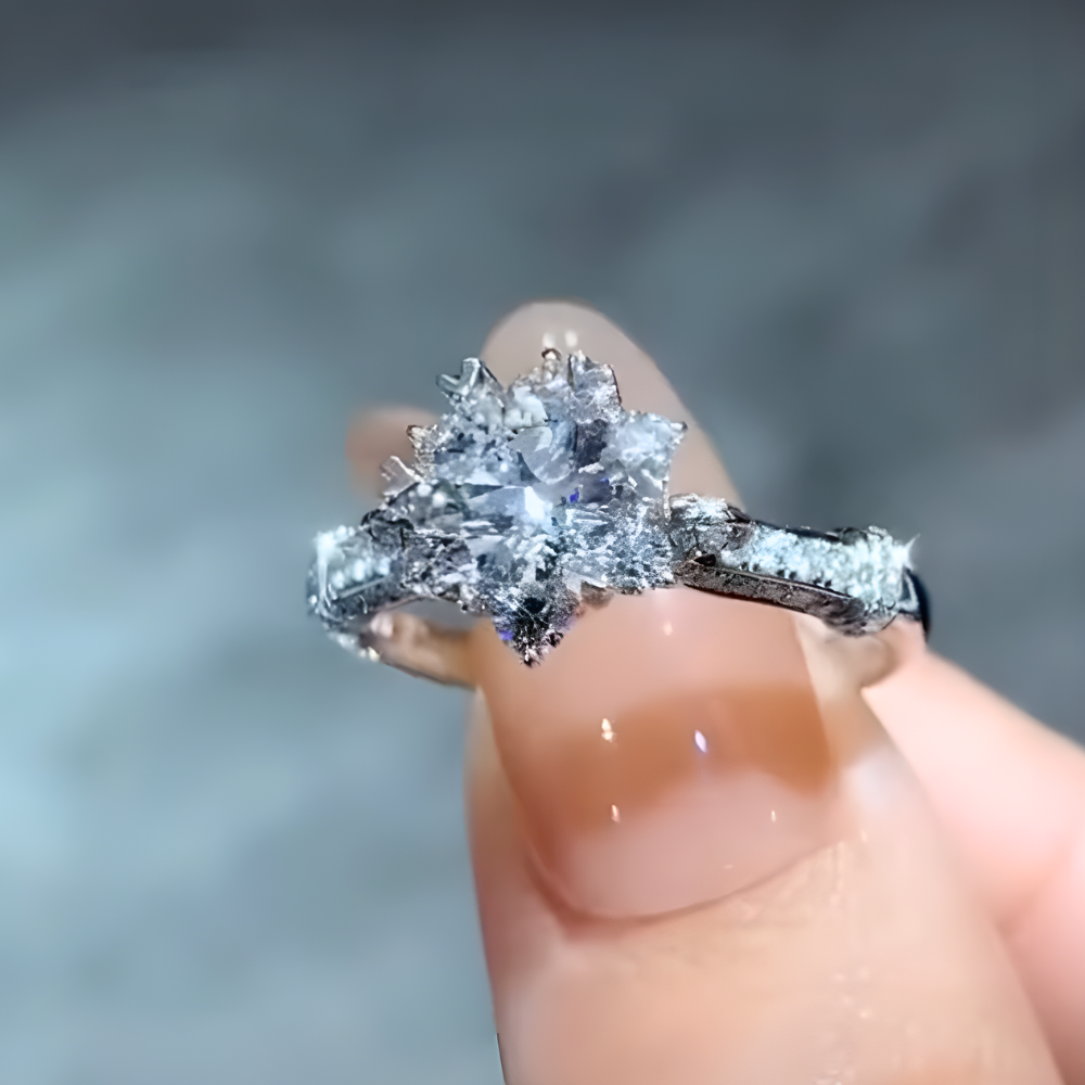 Round Cut Snowflake Halo Pavé Engagement Ring in Solid Gold⁠