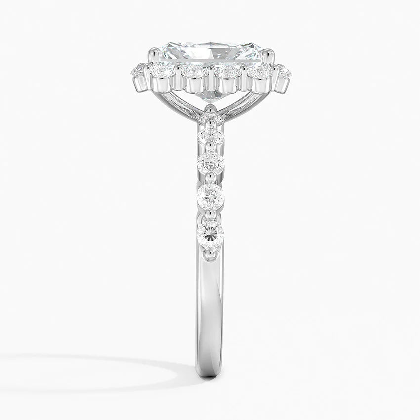 Carmelita Vintage Accents (Round Side Stones) Lab Diamond Ring in 18K Gold - Radiant