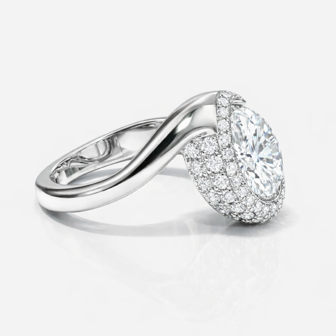 Pantera Eye Pave Curved Lab Diamond Engagement Ring in 18K Gold - Pear