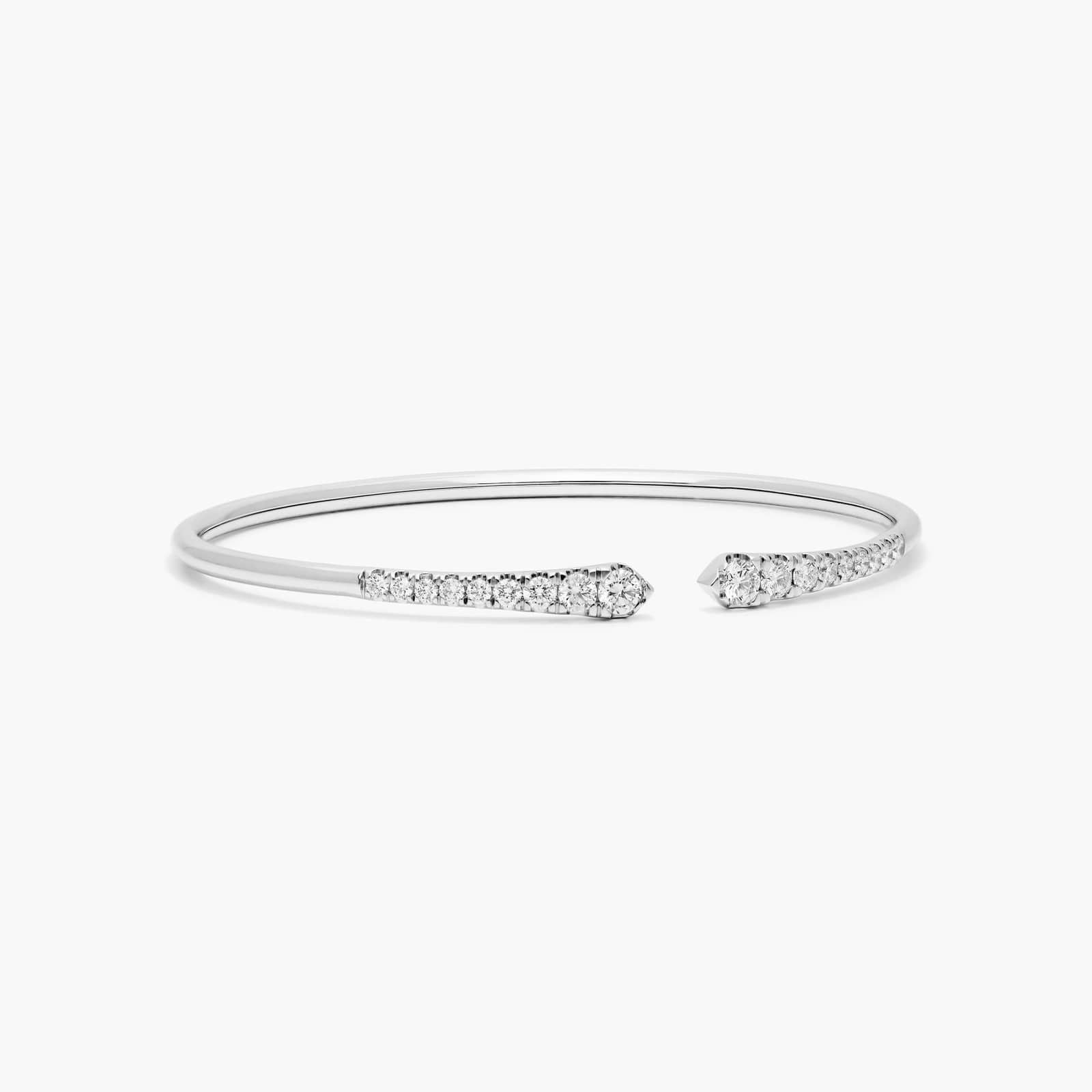 Graduated Pave Lab Diamond ( 1 ct. tw) Open Bangle Bracelet 18K Gold
