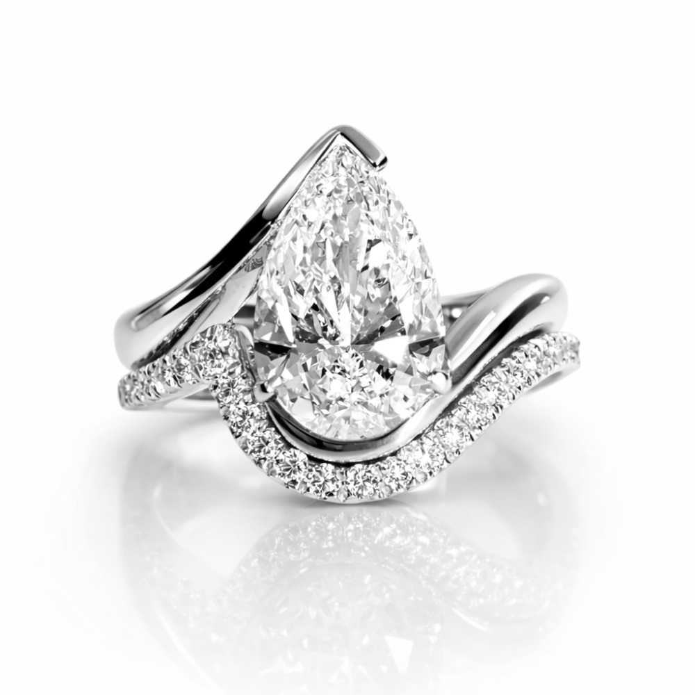 18K Solid Gold Pear Curved Solitaire Ring Set