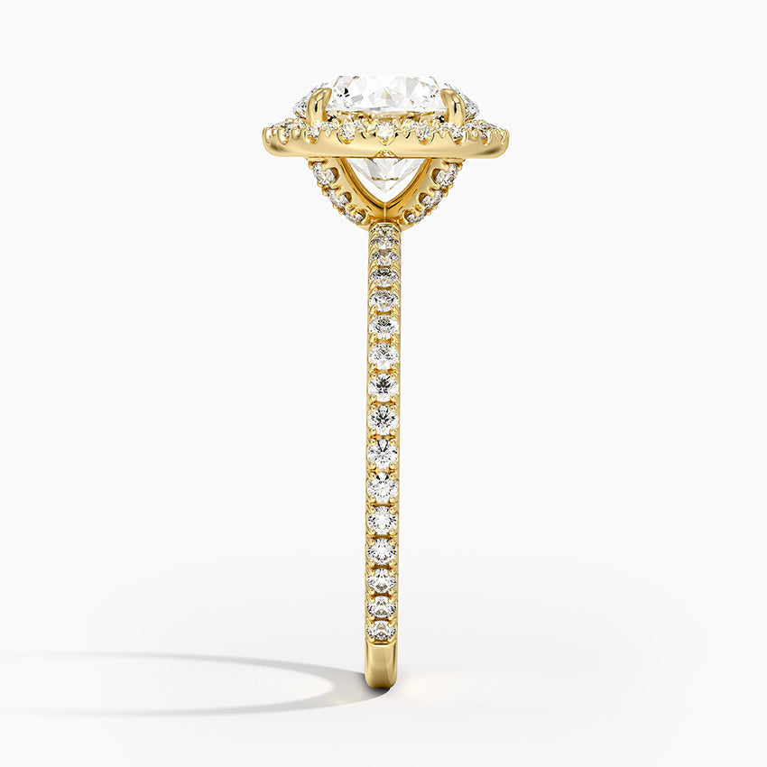 Round Cut Halo Pavé Engagement Ring in Solid Gold⁠