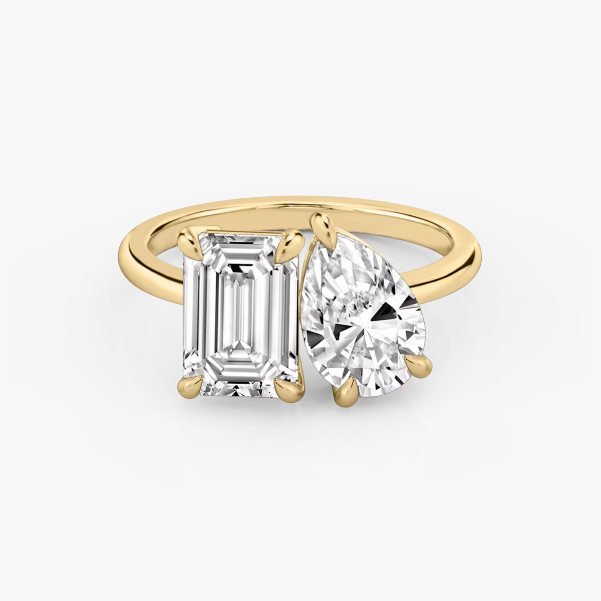 ecomposer-view with diamond shape-emerald-and-pear,ecomposer-metal type-yellow-gold-18k