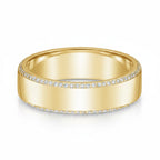 My Store 4 18K solid gold men's ring featuring a row of lab-grown diamonds along the edges in a sleek design.