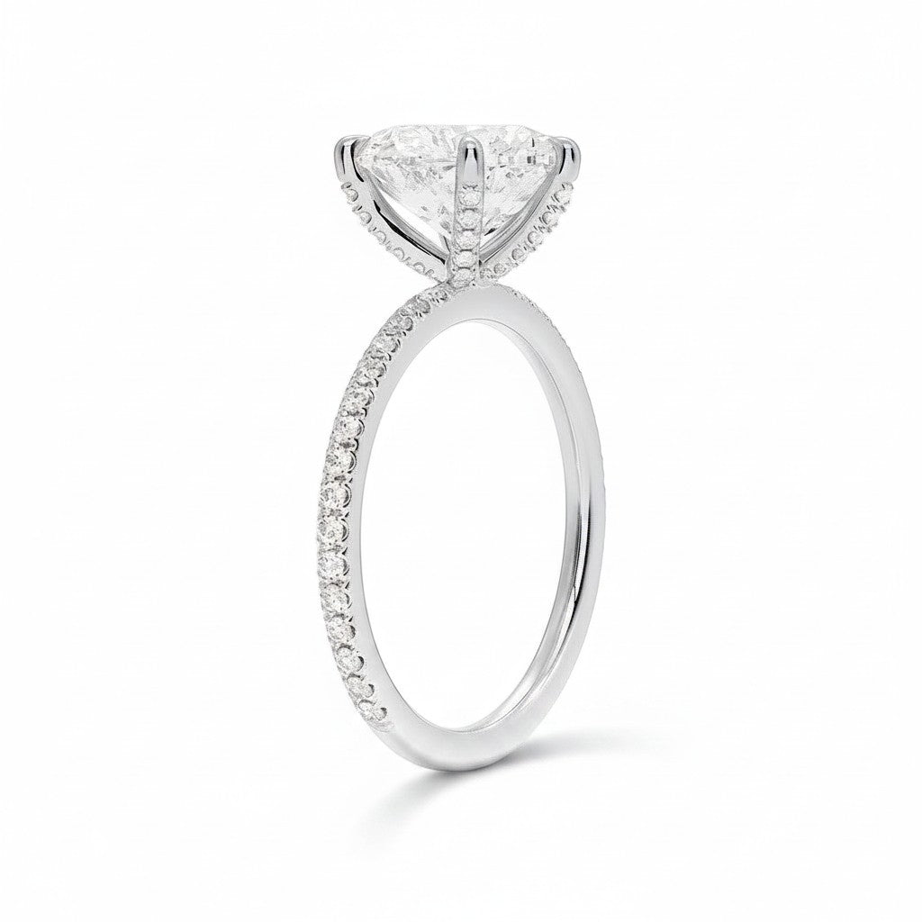 My Store 4 18K solid gold solitaire ring featuring a lab-grown diamond with pavé-set side stones on a white gold band