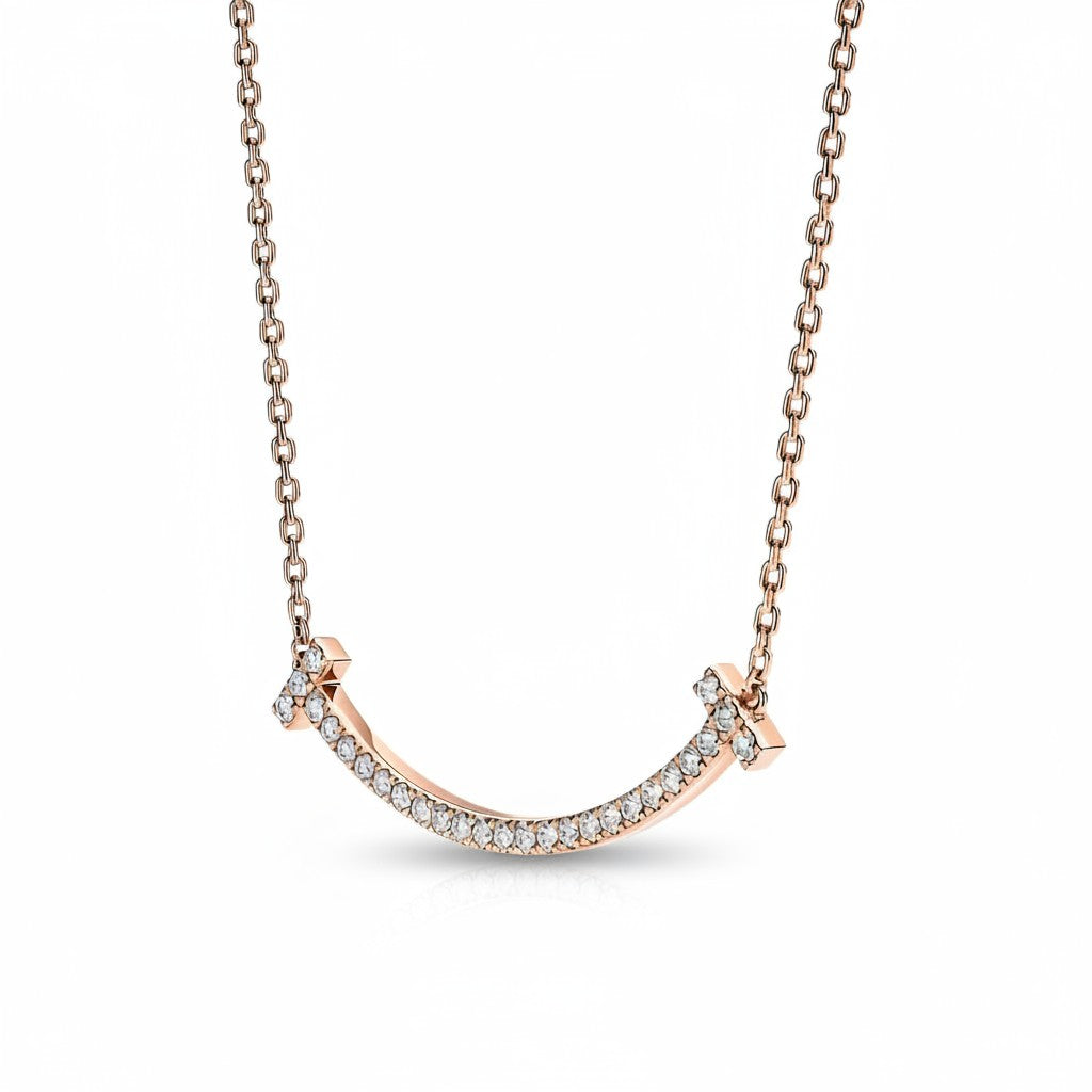 My Store 4 18K solid gold medium smile necklace featuring a curved bar design with pavé set lab-grown diamonds.