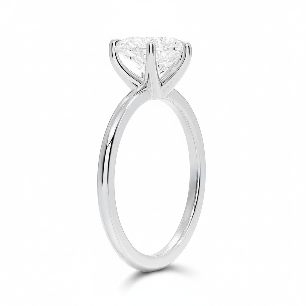 My Store 4 18K solid gold solitaire diamond ring set featuring a brilliant cut diamond in a classic prong setting