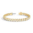 My Store 4 18K solid gold bracelet featuring heart-shaped lab-grown diamonds in polished bezel settings.