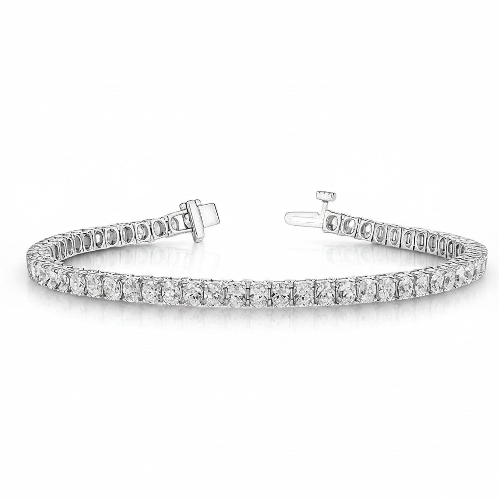 My Store 4 18K solid gold tennis bracelet featuring 8 carats of oval lab-grown diamonds in a continuous row.