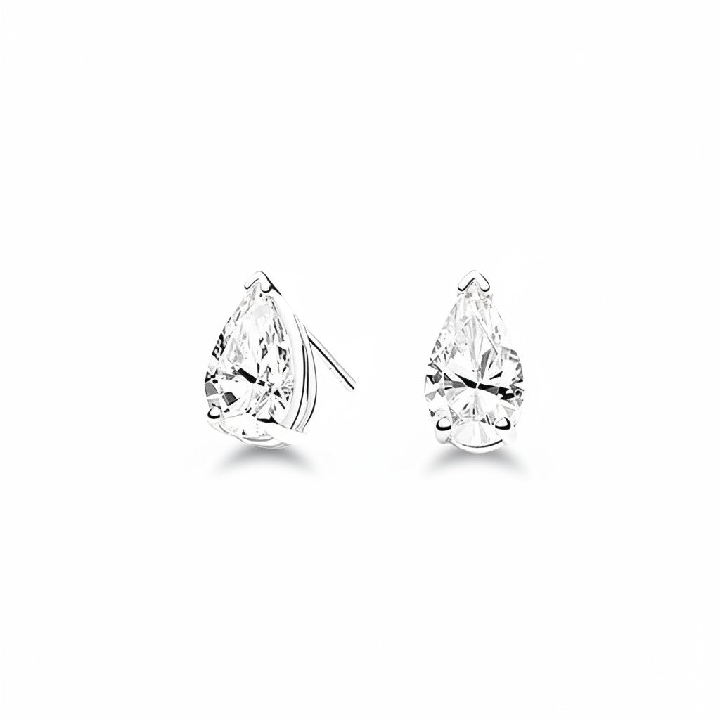 My Store 4 18K solid gold stud earrings featuring 2 carat pear-cut lab-grown diamonds with exceptional brilliance.