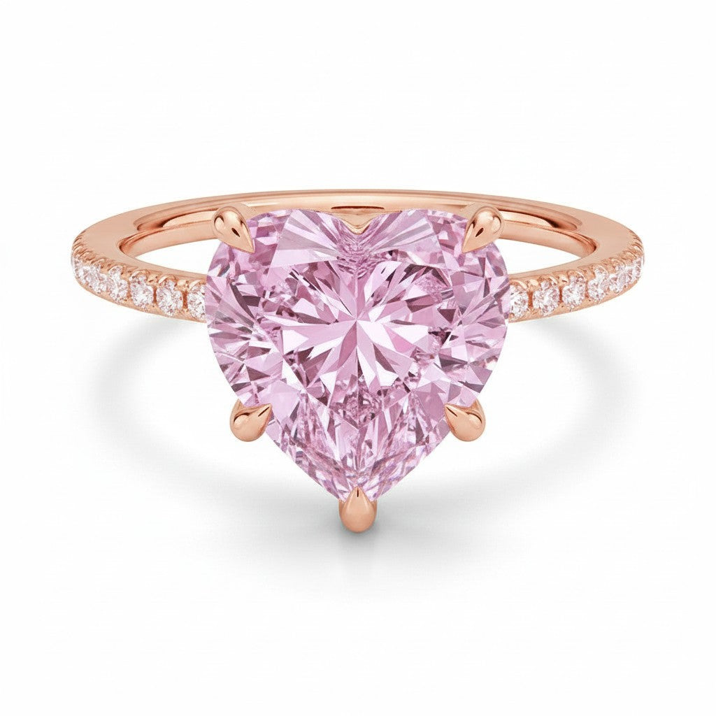 My Store 4 18K solid gold ring featuring a pink heart-cut lab-grown diamond with pavé-set diamond accents.