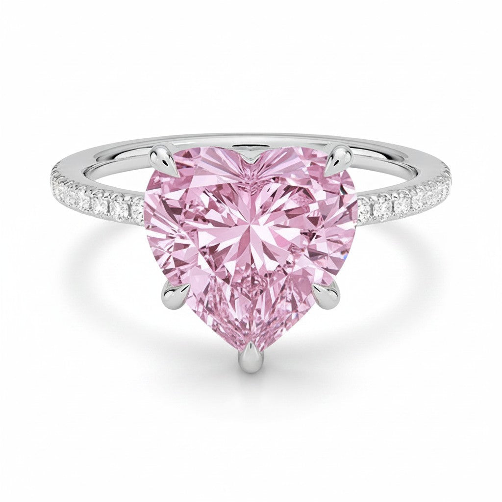 My Store 4 18K solid gold ring featuring a pink heart-cut lab-grown diamond with a pavé-set diamond band.
