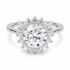 My Store 4 18K solid gold engagement ring featuring a round-cut lab-grown diamond in a vintage-inspired halo setting.