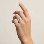 My Store 4 Verdant men's 18K solid gold ring featuring a row of lab-grown diamonds on a sleek, architectural band.