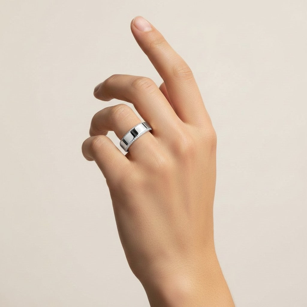 My Store 4 Verdant men's 18K solid gold ring featuring a row of lab-grown diamonds on a sleek, architectural band.