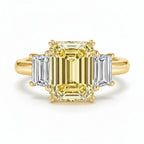 My Store 4 18K solid gold trilogy ring featuring a radiant-cut fancy yellow lab-grown diamond and side diamonds.